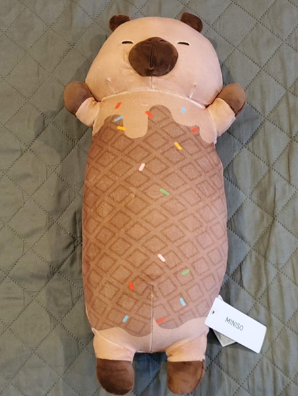 Miniso Stuff Plush Cuddle Toy Capybara 20" NWT